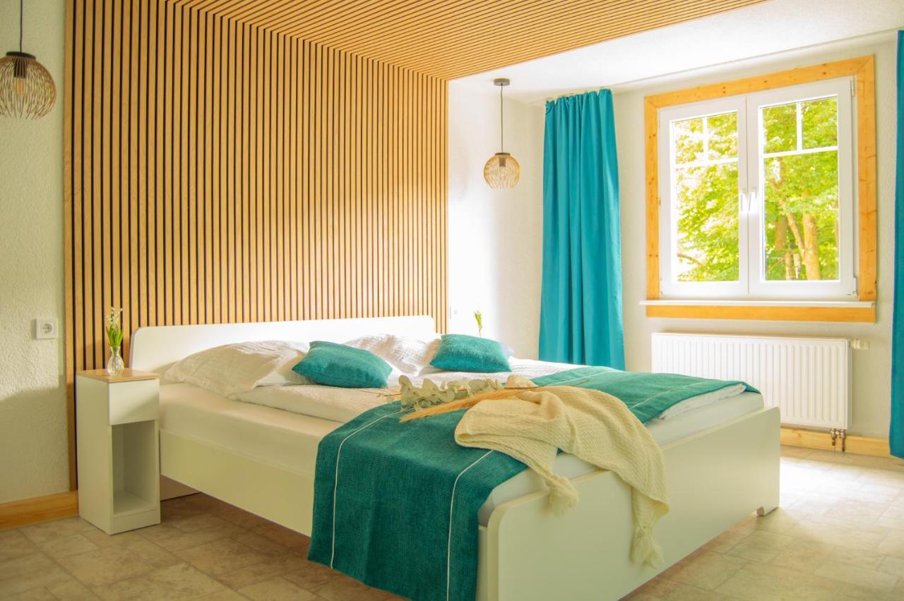 טריברג Wellnessoase Mitten In Der Wasserfallstadt Triberg מראה חיצוני תמונה